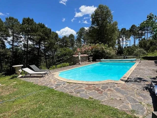 Alojamiento y desayuno para 2 personas, con vistas y jardín además de piscina y terraza - 1