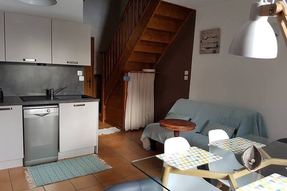 Meublé N°1 - La Mansarde-Duplex-Ensuite with Shower-Apartment-Garden view in Gap, Gap region