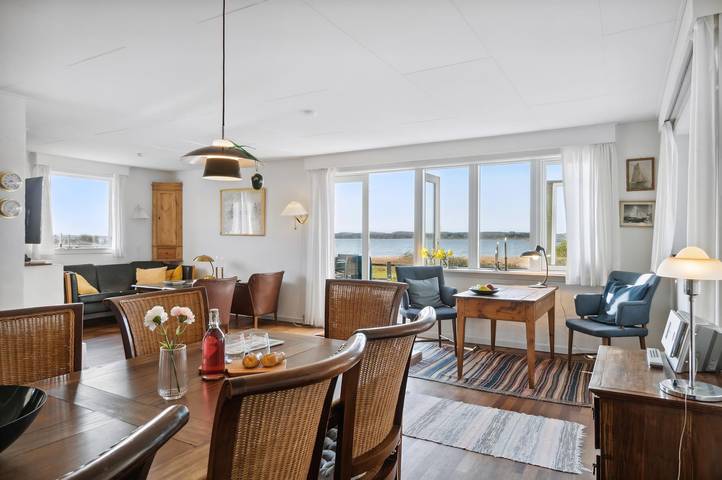 Stunning home in Grevinge w/ Wifi and 3 Bedrooms in Grevinge, Nordwestseeland