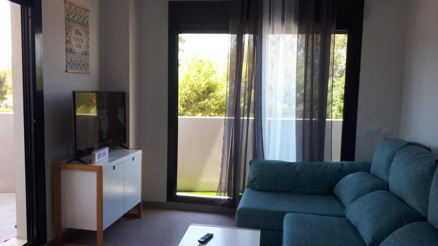 Apartamento de vacaciones para 4 personas, con balcón además de vistas y piscina - 1