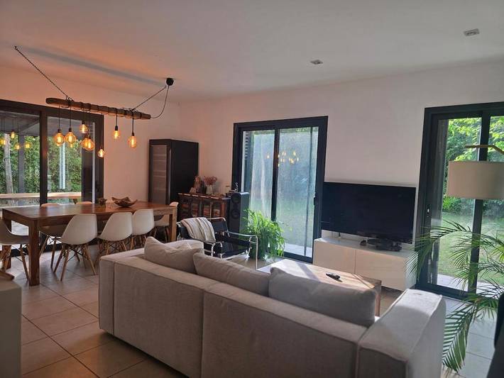 Casa de vacaciones para 8 personas, con piscina además de vistas y jardín - 1