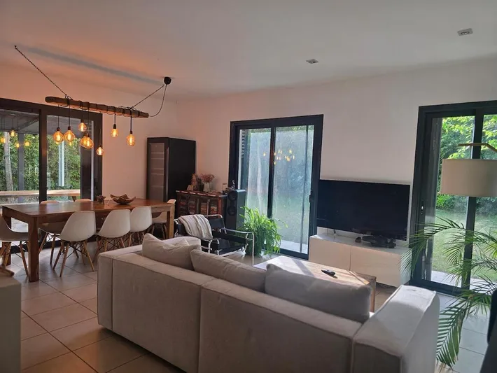 Casa de vacaciones para 8 personas, con piscina además de vistas y jardín - 1