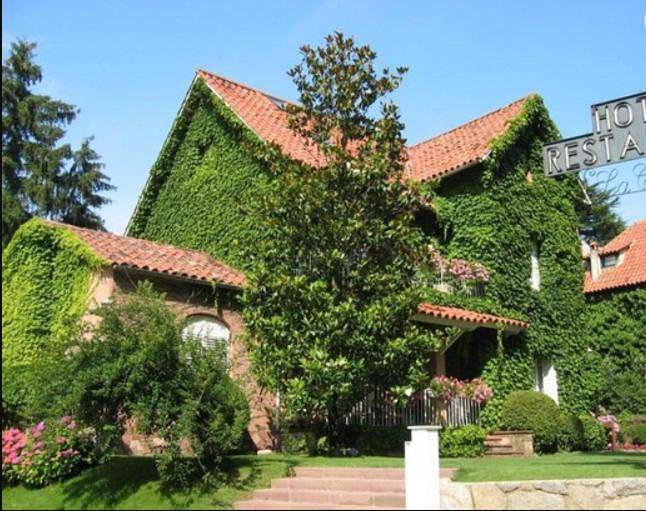 Hotel para 2 personas, con piscina y jardín - 1