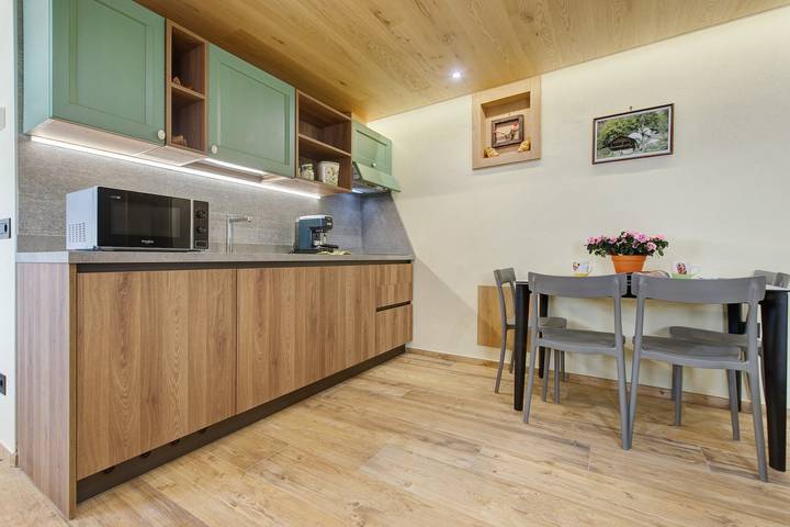 Hel studio-lejlighed, Studio 'Mes Anges Perloz' with Mountain View, Private Terrace and Wi-Fi in Plan de Brun, Comune di Perloz