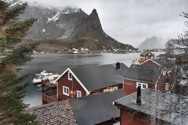 Ferienhaus für 4 Personen, mit Garten und Ausblick sowie Seeblick auf den Lofoten - 3