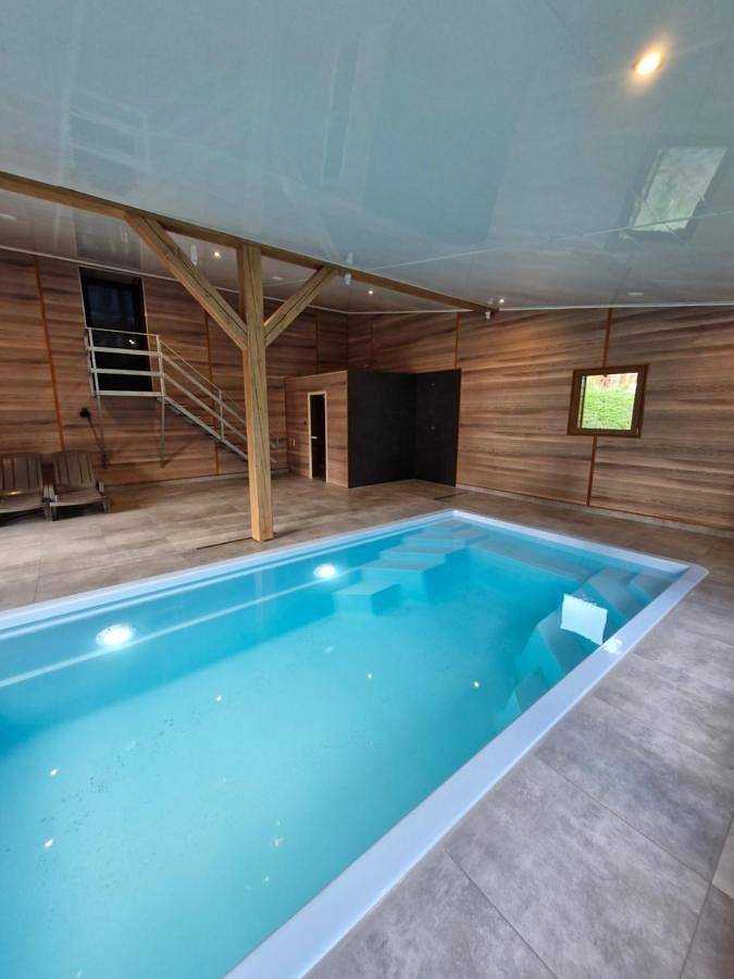 Dom dla 12 osób, z Balkon i Jacuzzi oraz Taras i Ogród w Istebna