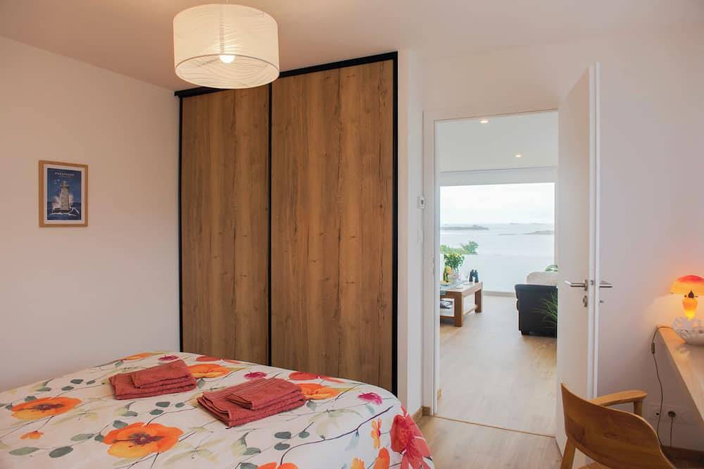 Entire apartment, Fort Cézon in Landéda, Brest region