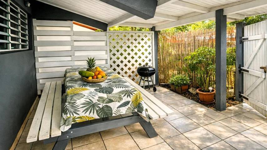 Gîte pour 6 personnes, avec vue et terrasse à Tartane - 2