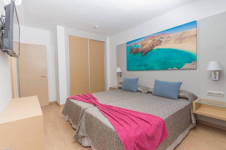 Hotel para 2 personas, con jardín además de piscina para niños y piscina - 1