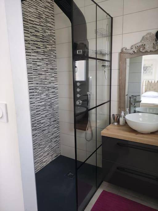 Location de vacances pour 6 personnes, avec piscine et terrasse à Montpezat (Languedoc-Roussillon) - 4