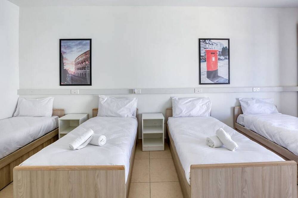 Apartamento inteiro, Spacious 4Br home with private balcony in Swieqi in Swieqi, Ilha de Malta