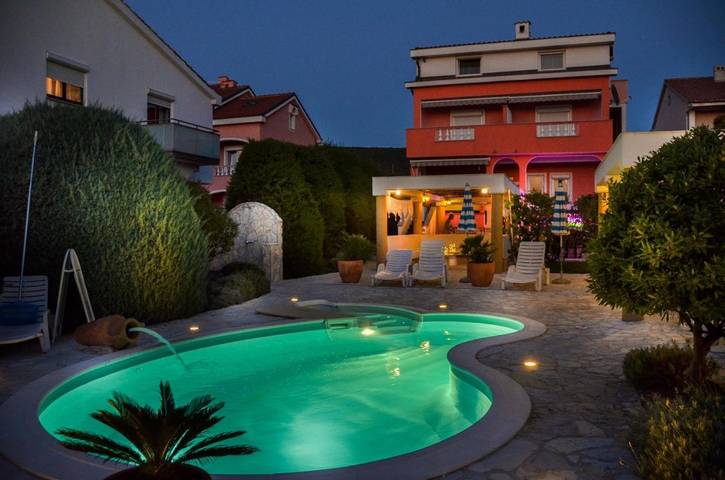 Bed and Breakfast für 2 Personen, mit Pool und Garten sowie Ausblick, kinderfreundlich - 1