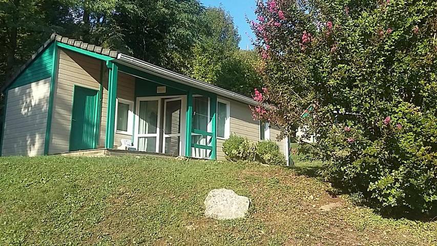 Chalet pour 5 personnes, avec jardin ainsi que terrasse et vue, animaux acceptés