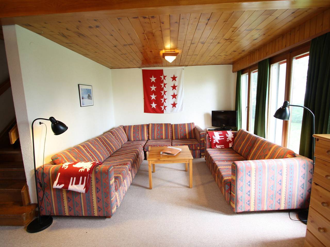 Licht chalet met terras in Randogne, Sion - Sierre & omgeving