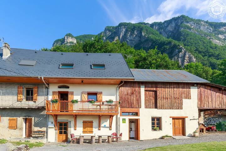 Gîte pour 6 personnes, avec Balcon et Terrasse à Saint-Pierre-d'Albigny