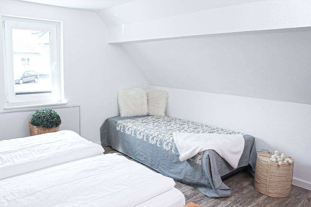 Haus Bergkrönchen mit Sauna in Langewiese, Winterberg