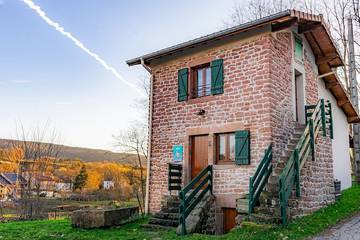 Location de vacances pour 4 personnes, avec jardin et terrasse à Docelles