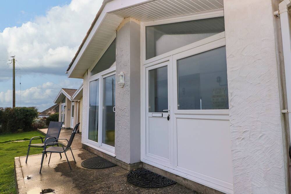 Cottage for 4 People in Swansea region