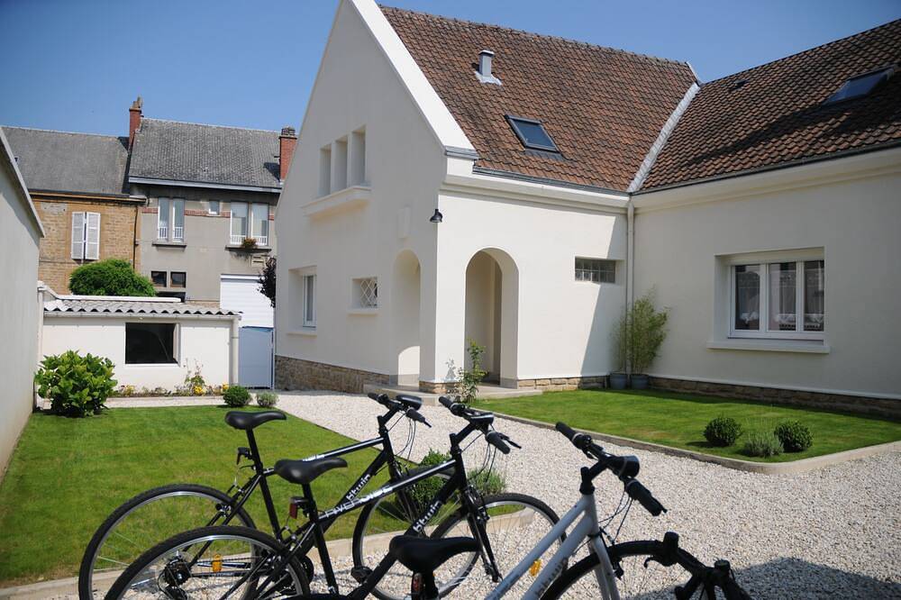 Propiedad en Green Lane en Sedan, 4 llaves, 1 dormitorio + baño + Wc en R de C, 3 bicicletas in Glaire, Ardenas