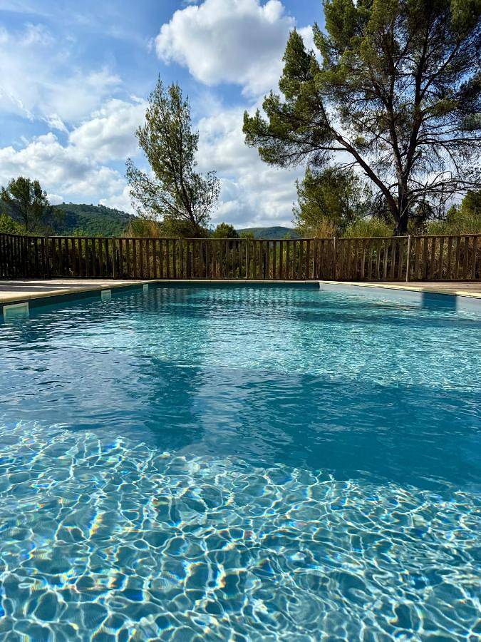 Gîte pour 4 personnes, avec vue ainsi que piscine et jardin dans Thermes de Gréoux les Bains - 2