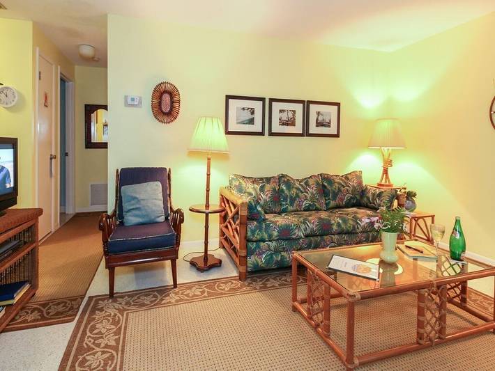 Vacation rental for 4 people, with balcony and yard in Holmes Beach