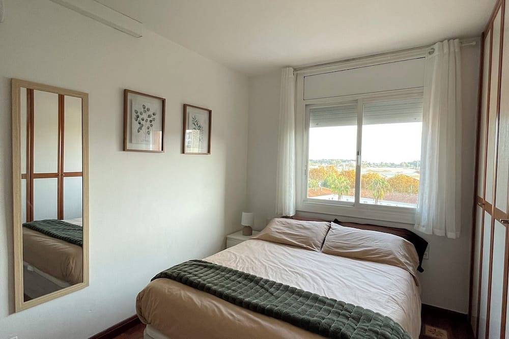 Apartamento entero, Apartamento  céntrico con parking in Villanueva y Geltrú, Garraf