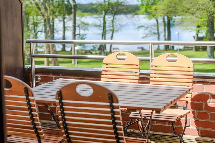 Ferienwohnung für 4 Personen, mit Balkon und Balkon/Terrasse sowie Terrasse und Garten in Barkhagen - 2