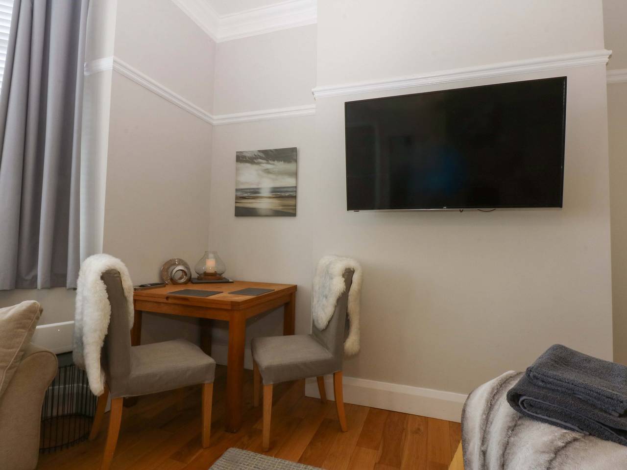 Entire apartment, Queens Park in Llandudno, Conwy region