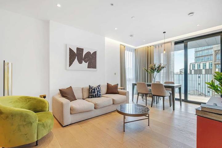 Vacation rental for 4 people, with Balcony in Southern England