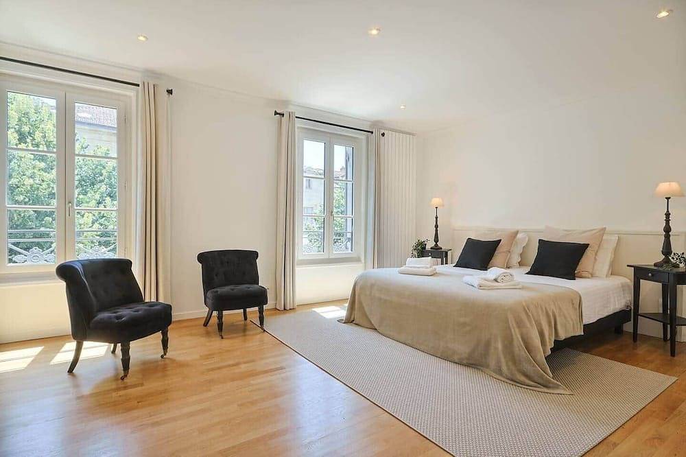 Appartement entier, Patio de l'Isle - Duplex 1 & 2 - 14 pers in Périgueux, Périgord Blanc