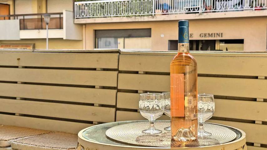 Gîte pour 4 personnes, avec terrasse, animaux acceptés dans Casino De Sainte Maxime - 2