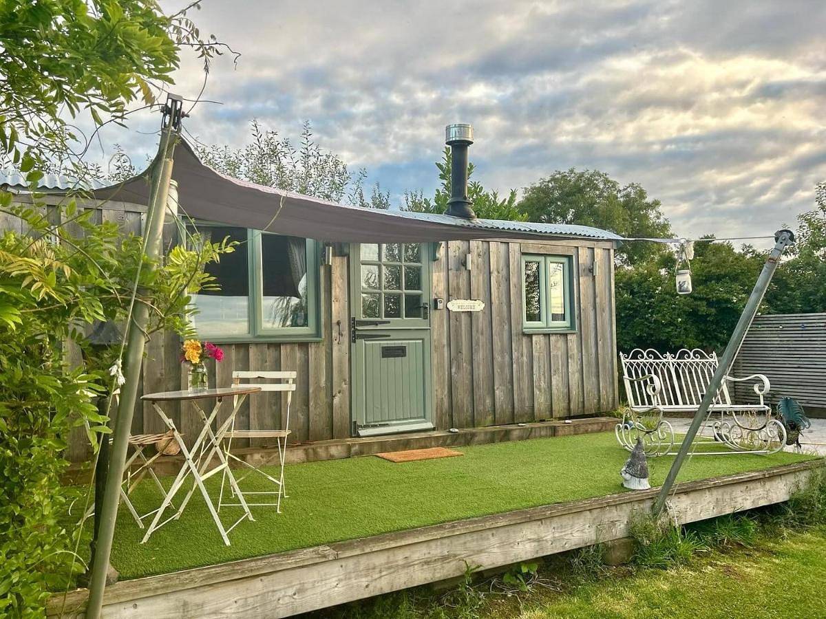 Tent in North Curry, Somerset