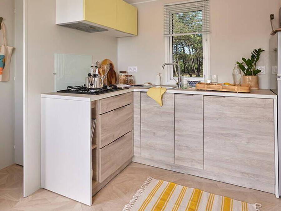 Camping Domaine de Ker Ys - Mobilheim 6 personen - Comfort | 2 Zi. | 4/6 Pers. | Einfache Terrasse | Klimaanlage in Iroise