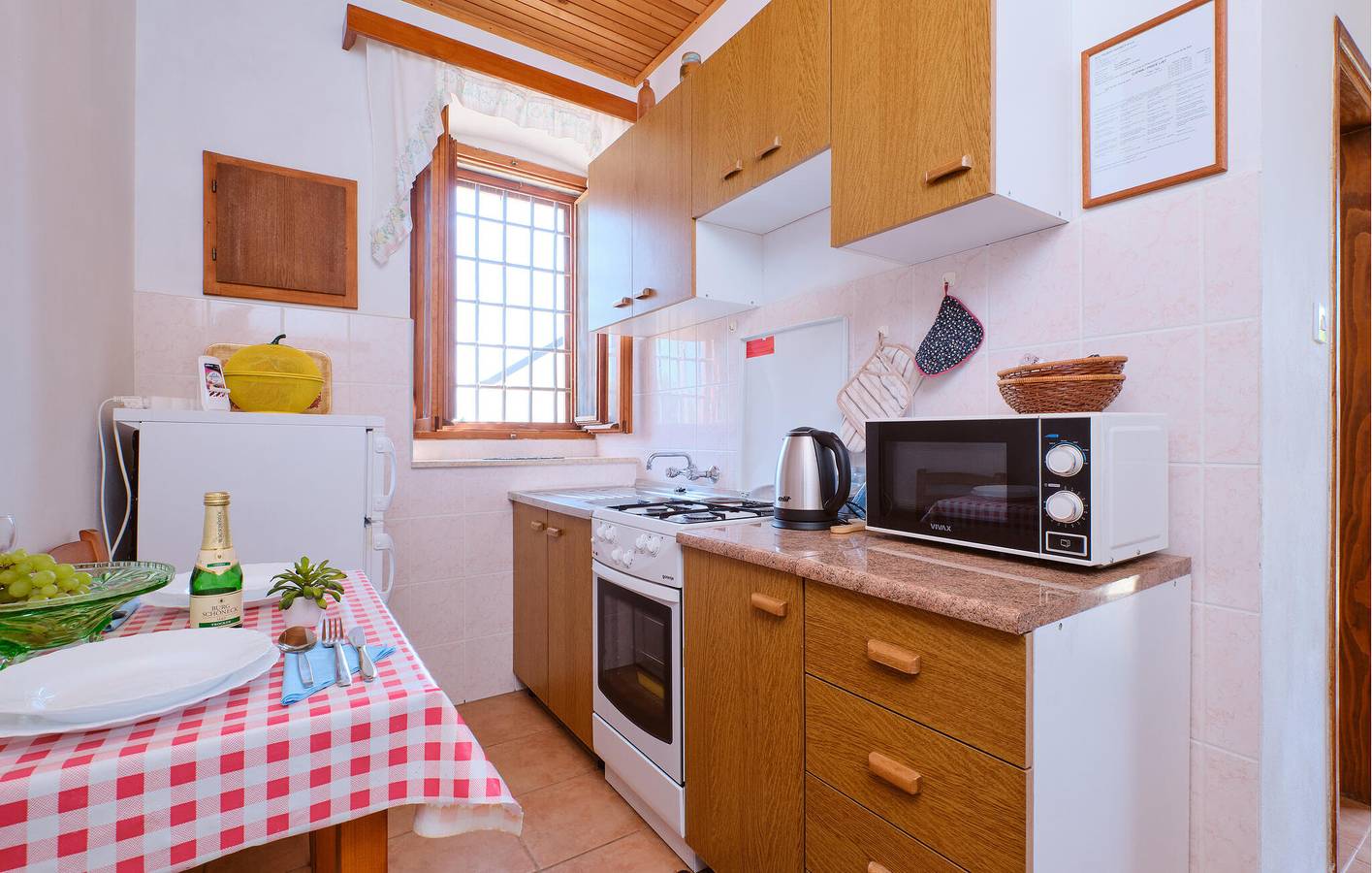 Ganze Ferienwohnung, Ferienwohnung für 2 Personen mit Terrasse in Martinscica, Cres