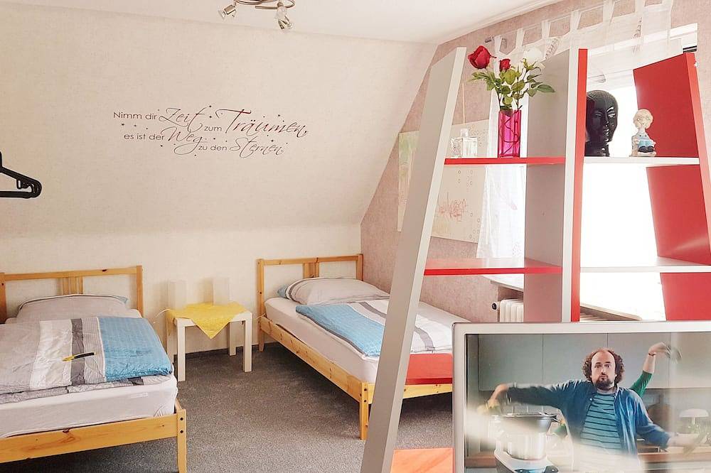 Ganze Wohnung, Ferienwohnung Kochel, 44 qm, mit Wohn-/Schlafraum, Balkon mit Blick in Garten in Gifhorn, Landkreis Gifhorn