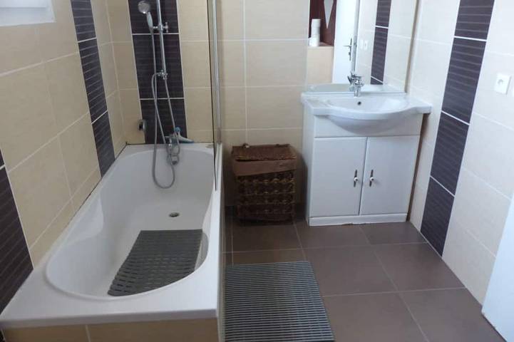 Location de vacances pour 4 personnes, avec terrasse et jardin à Saint-André-de-Sangonis - 4