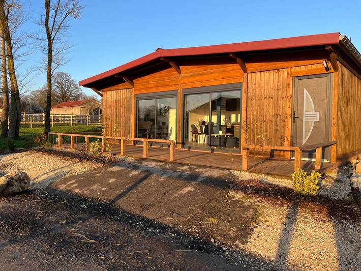 Camping pour 5 personnes, avec terrasse ainsi que vue et jardin dans Seine-et-Marne - 2