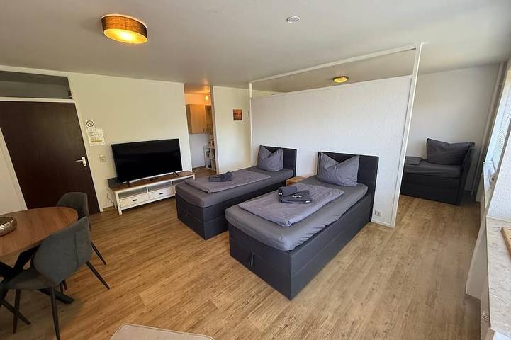 Ferienwohnung für 3 Personen, mit Balkon und Garten