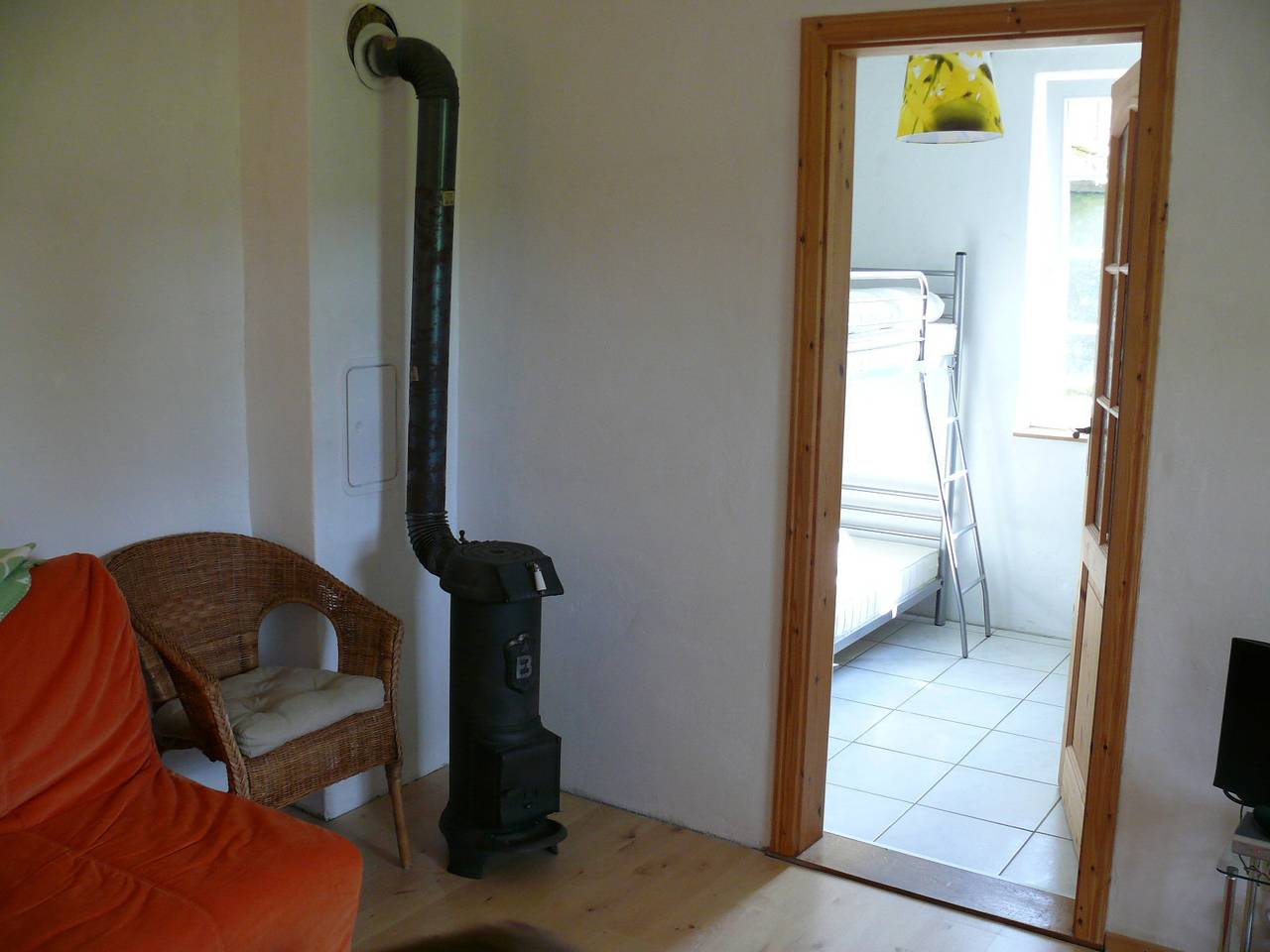 Ganze Wohnung, Ferienwohnung Dampfkessel" mit privater Terrasse, Gemeinschaftsgarten und Wi-Fi in Salem, Bodenseekreis