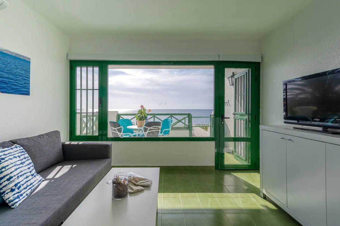 Appartement entier, Appartement de vacances 'Apartament Excepcional 1a Línea' avec vue sur la mer, piscine et Wi-Fi in Playa del Águila, San Bartolomé de Tirajana