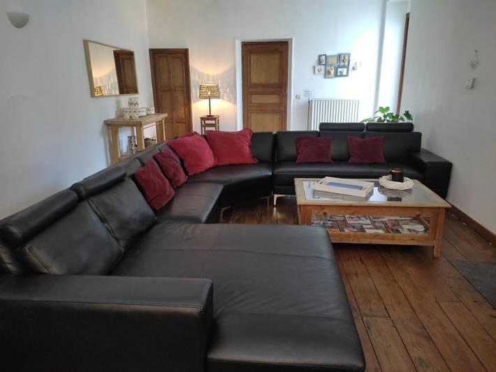 Location de vacances pour 12 personnes, avec piscine ainsi que jardin et terrasse, animaux acceptés à Marchin - 2