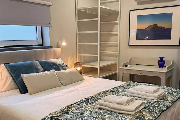 Chambre d’hôte pour 2 personnes, avec jardin à Angra do Heroísmo