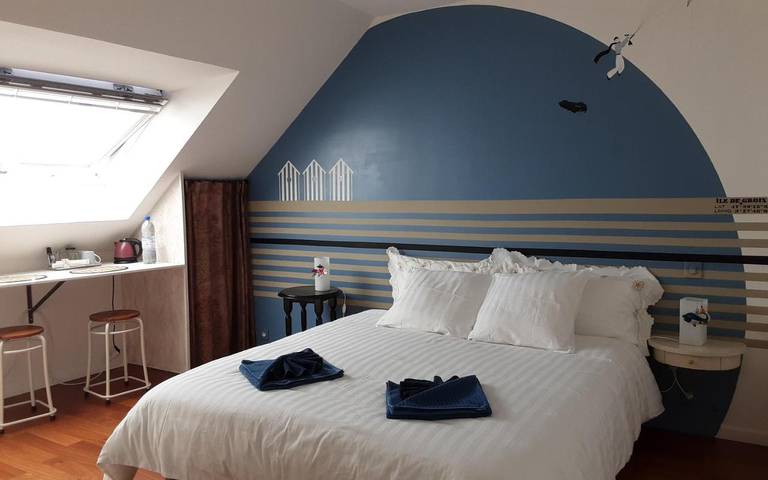 Chambre d’hôte pour 2 personnes, avec Terrasse ainsi que Jardin et Vue à Groix