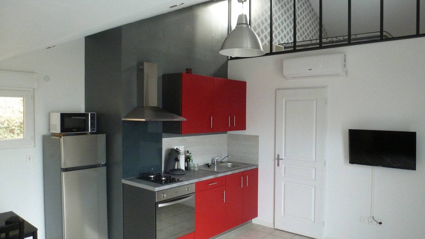 Appartement entier, Logement Gris: Le232Fr Futuroscope Poitiers in Chasseneuil-du-Poitou, Vienne (France)