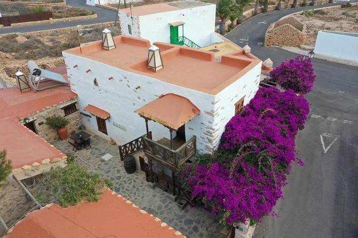 Casa rural para 4 personas, con jardín además de vistas y piscina en Tuineje - 2