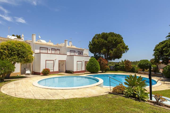 Ferienwohnung für 4 Personen, mit Garten und Pool sowie Terrasse in Lagoa - 3