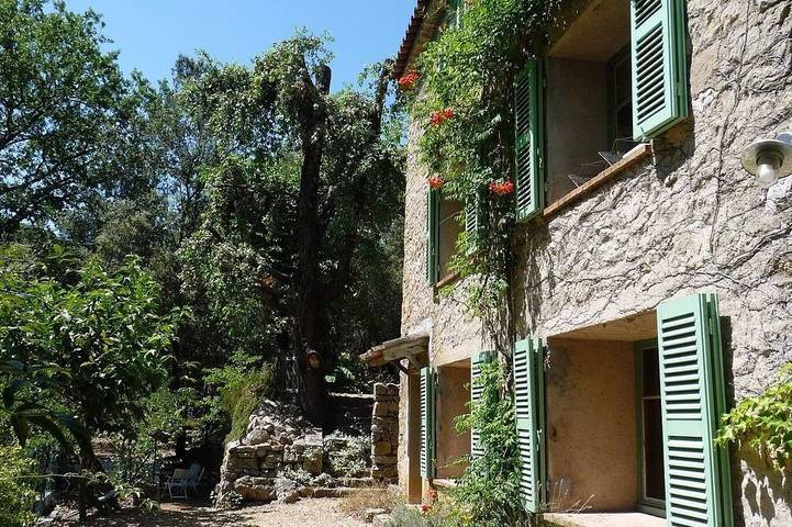 Gîte pour 16 personnes, avec jardin à Le Thoronet - 4