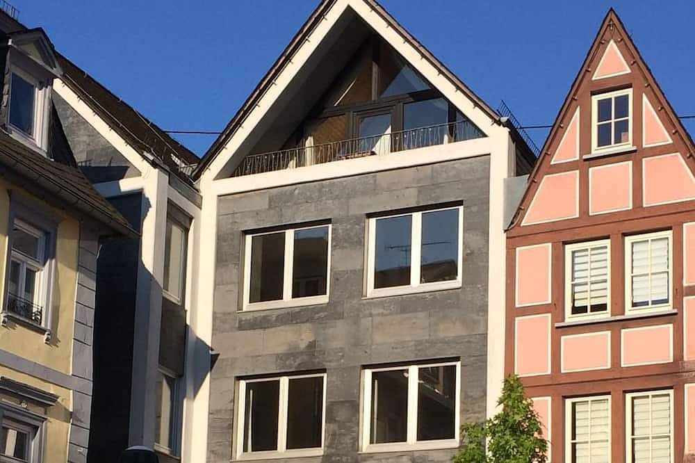 Ganze Wohnung, Ferienwohnung Löwenblick - 4-Bett-Wohnung in Hachenburg, Westerwald