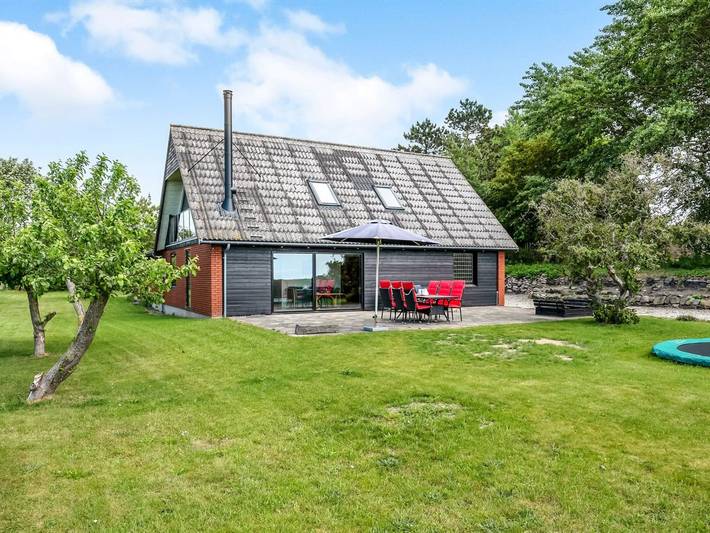 Ferieudlejning for 10 personer, med Terrasse i Ristinge