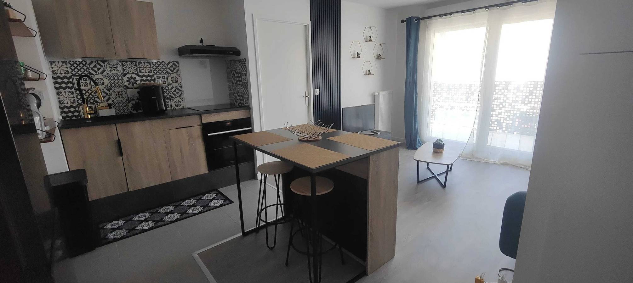 Appartement entier, Appartement cosy à Chartres avec balcon de 50 m² in Chartres, Région de Chartres